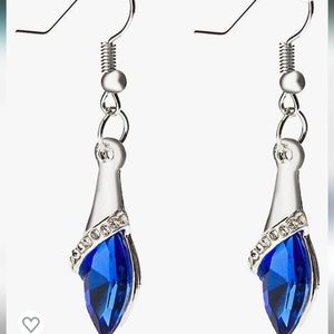 Dangle drop crystal earrings NWat